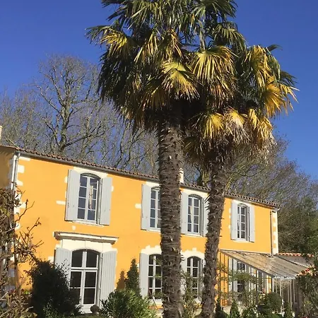 D'hotes La Borderie Du Go Pres De La Rochelle - Bed & Breakfast *