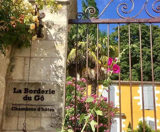 D'hotes La Borderie Du Go Pres De La Rochelle - 4*