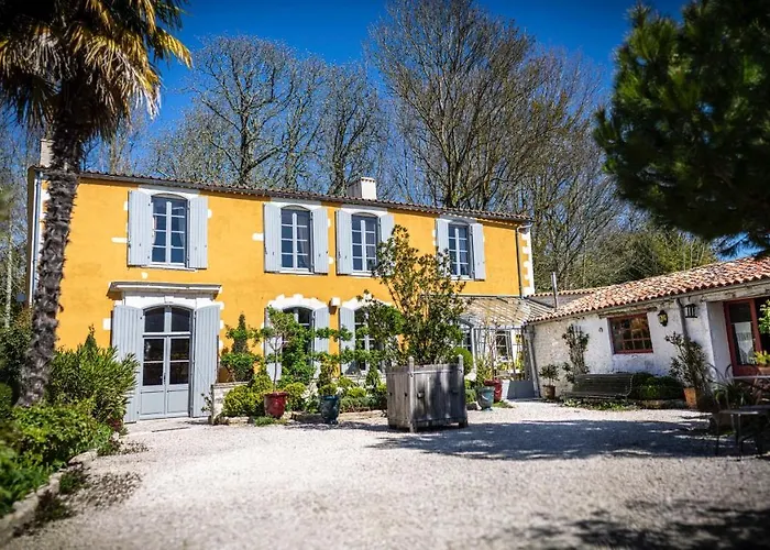 D'hotes La Borderie Du Go Pres De La Rochelle - Bed & Breakfast