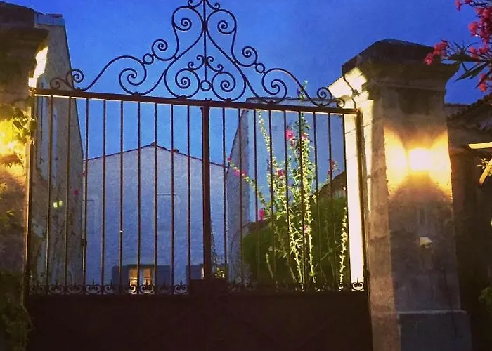 D'hotes La Borderie Du Go Pres De La Rochelle - 4*