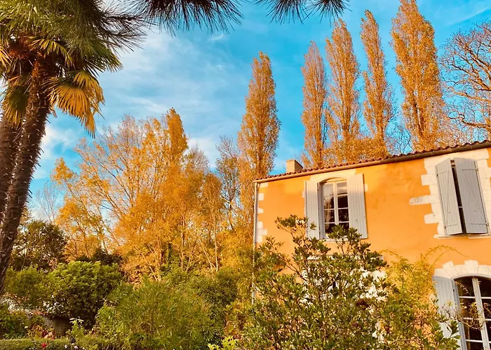 D'hotes La Borderie Du Go Pres De La Rochelle - 4*